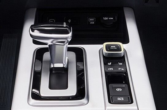 Рычаг переключения режима передач с визуальной индикацией текущей передачи на ручке